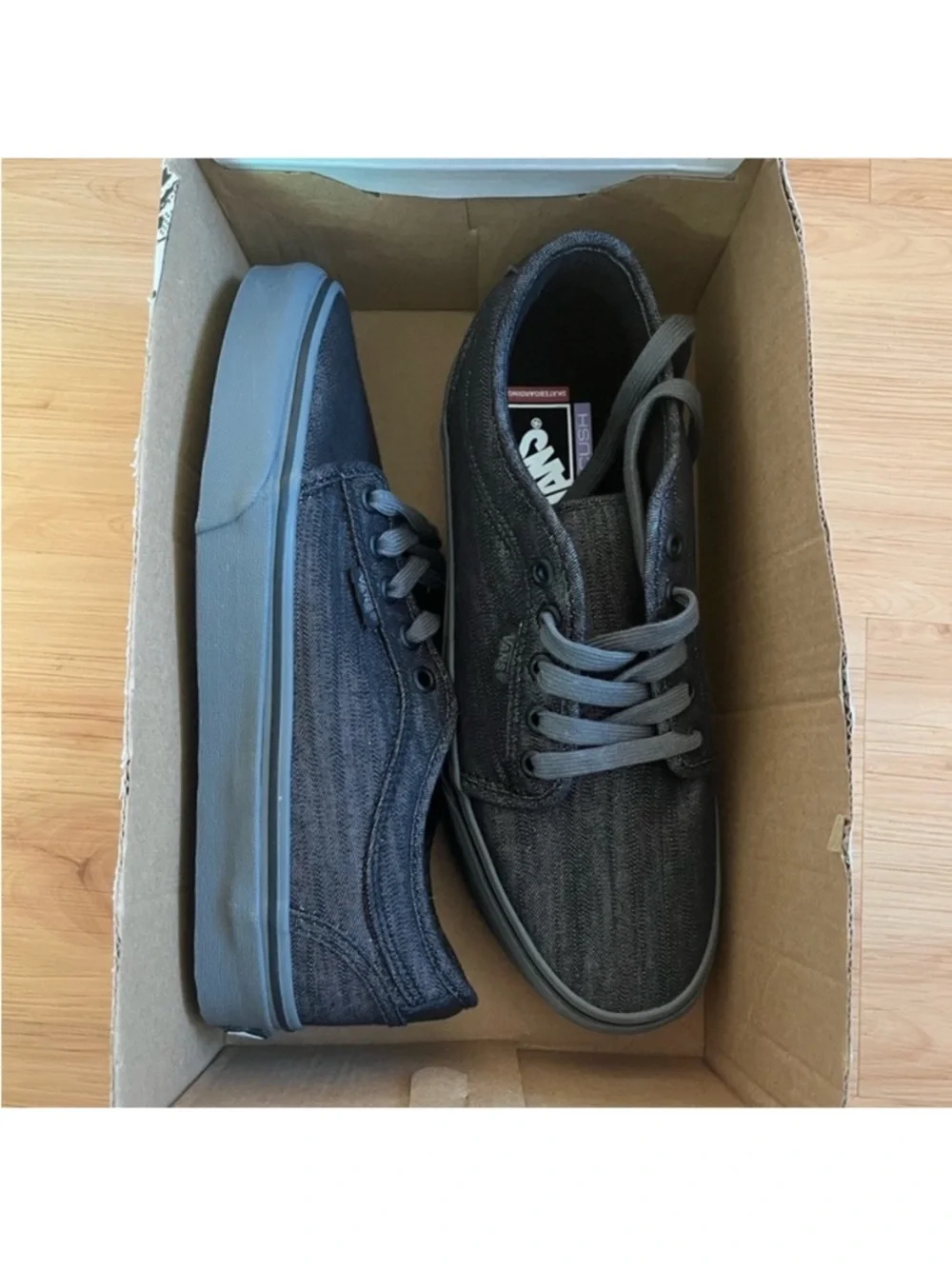 Vans Skate Chukka Low Shoe Black/ Grey Women 9.0 US Mens 7.5 US